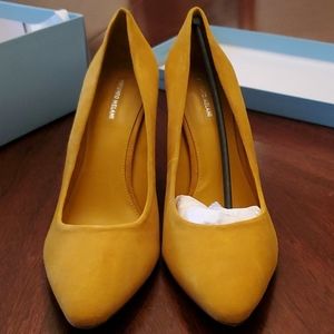 Antonio Melani pumps